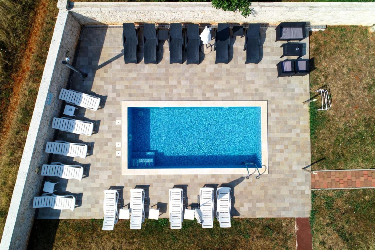 Apartments & Rooms Villa Adamovic Ουμάγκ Εξωτερικό φωτογραφία
