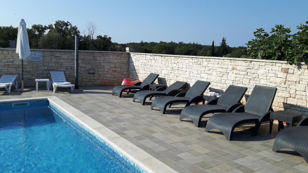 Apartments & Rooms Villa Adamovic Ουμάγκ Εξωτερικό φωτογραφία