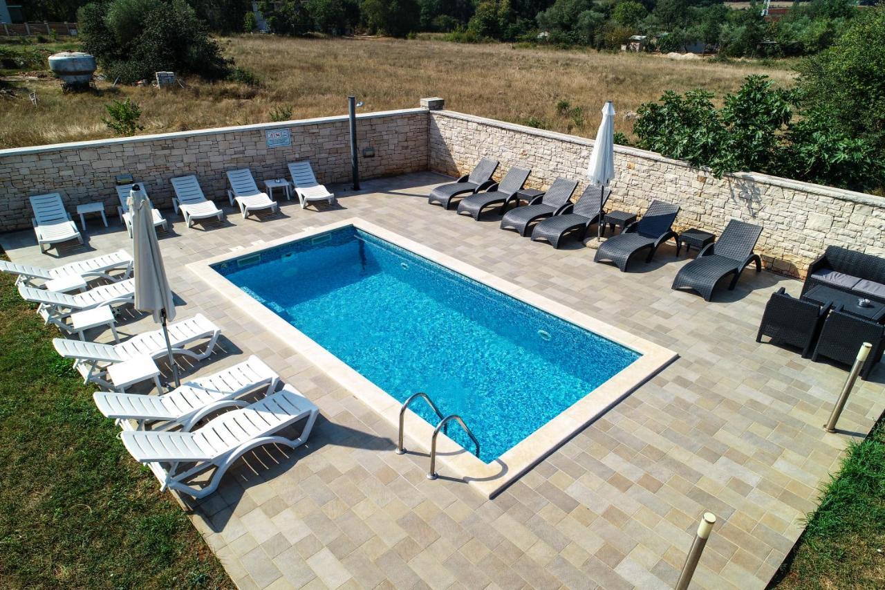 Apartments & Rooms Villa Adamovic Ουμάγκ Εξωτερικό φωτογραφία